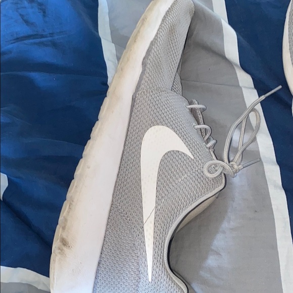 Grey/White Nike Roshes - Picture 3 of 8
